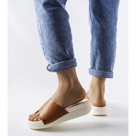 Smeđe sandale na klin iz Monferrata smeđa 2