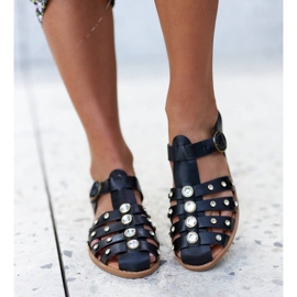 Crne sandale ukrašene kamenčićima iz Gaetana crna 1