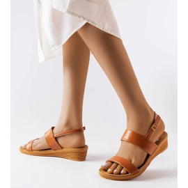 Smeđe sandale na klin iz Grottazzoline smeđa 1