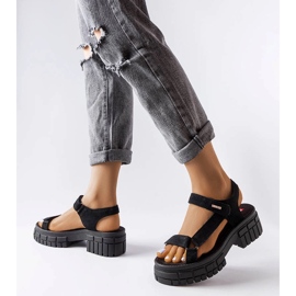 Crne sandale na stup Big Star LL276035 crna 1