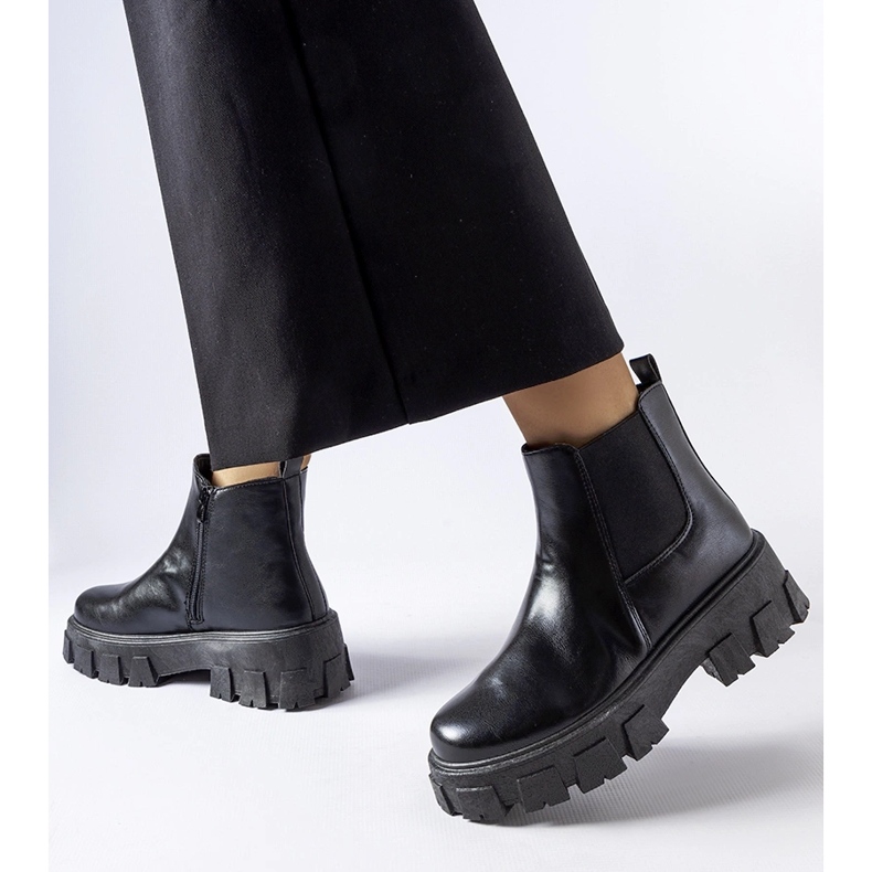 Crne masivne Petronio gležnjače crno 1