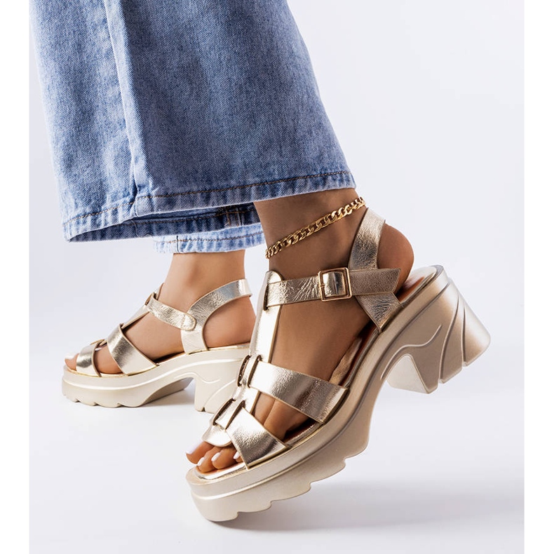 BM Sunset zlatne sandale na stiletto petu zlatna 2