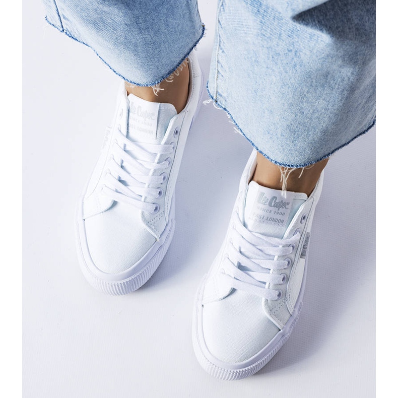 Lee Cooper LCW-22-31-0884L bijele tenisice bijela 1