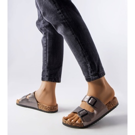 Klizači od sive plute s kopčama iz Lee Coopera LCW-22-35-1153L siva 1