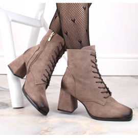 Ženske gležnjače od brušene kože s vezicama i patentnim zatvaračem, smeđe Potocki SZ12185 smeđa 1