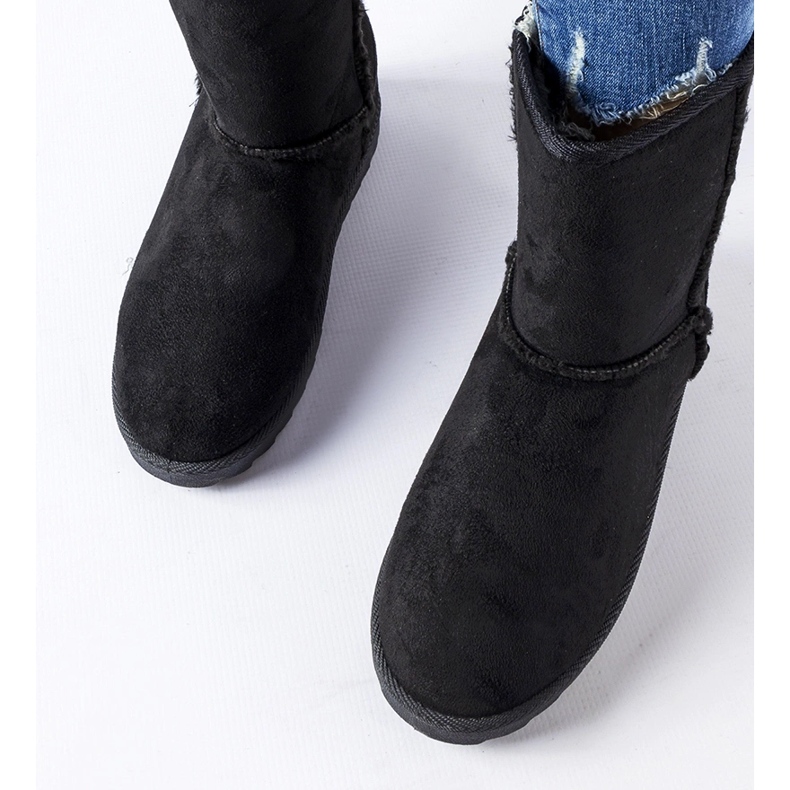 Egede crne izolirane čizme za snijeg crno 1