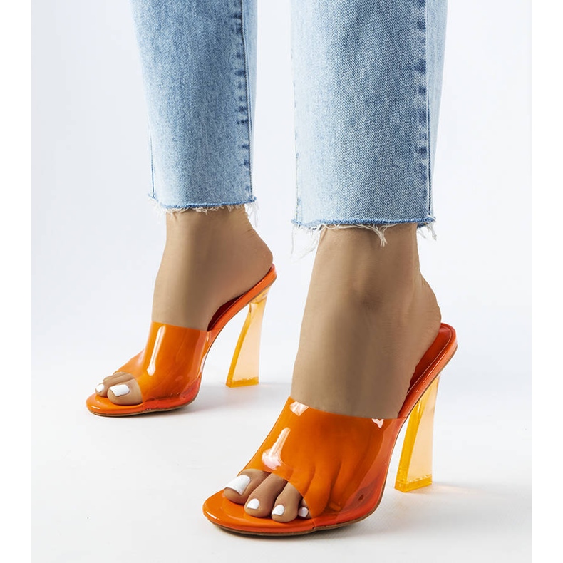 Narančasti prozirni predmeti od Clichyja narančasta 1