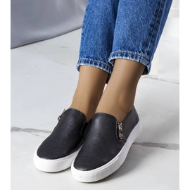 Crne tenisice od eko kože marke Denain crna 1