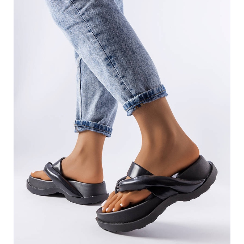 BM Crne sandale s platformom Lachapelle crna 2