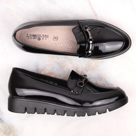 Udobne crne lakirane ženske cipele na wedges marke T.Sokolski crno 2