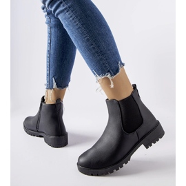 Crne izolirane sabljaste čizme crna 1