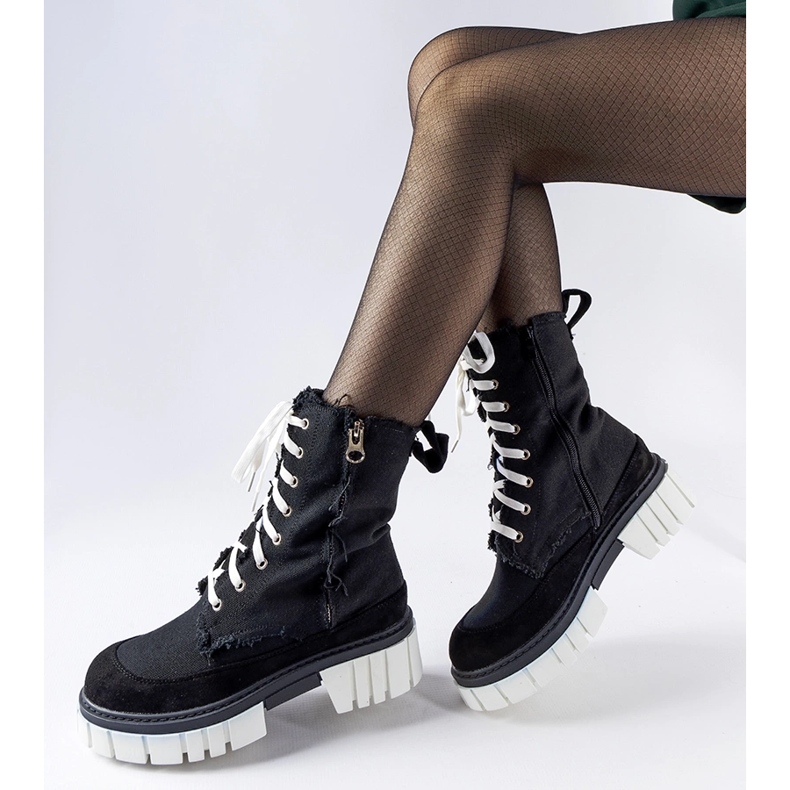 Crne izolirane Crispiero čizme crna 1