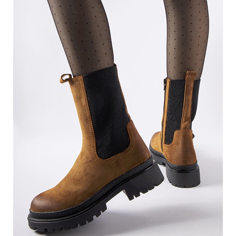 Smeđe izolirane visoke čizme iz Bernarda smeđa 1