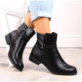 M. DASZYŃSKI Crne izolirane ženske gležnjače s ravnom petom M.Daszyński crna 1