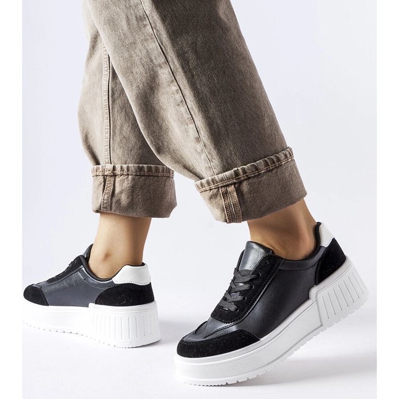 Crne tenisice na debeloj Seluci platformi crna 2