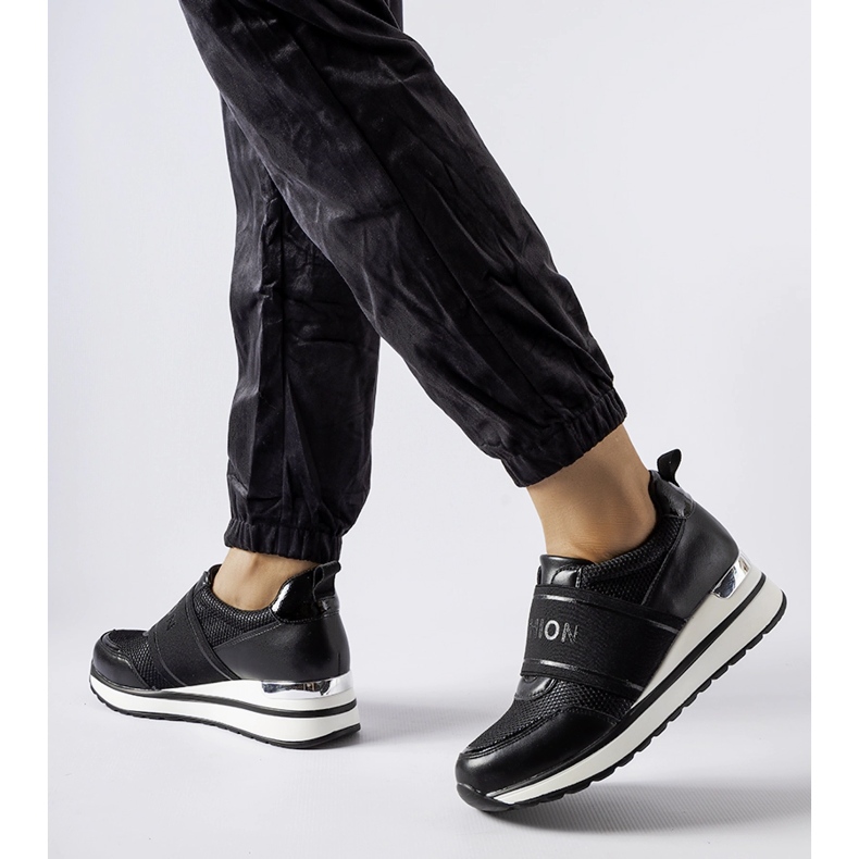 Crne tenisice sa srebrnim Andre ukrasom crna 1