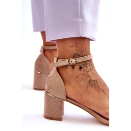 Sandale na bež stabilnu petu 2