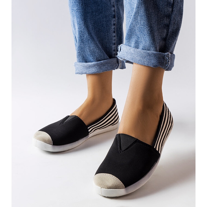 Crne tekstilne tenisice marke Harlee crno 1