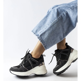 Crne tenisice na klin od Echeverrija crno 1