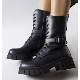 Crne radničke čizme na vezanje iz Rivea crna 1