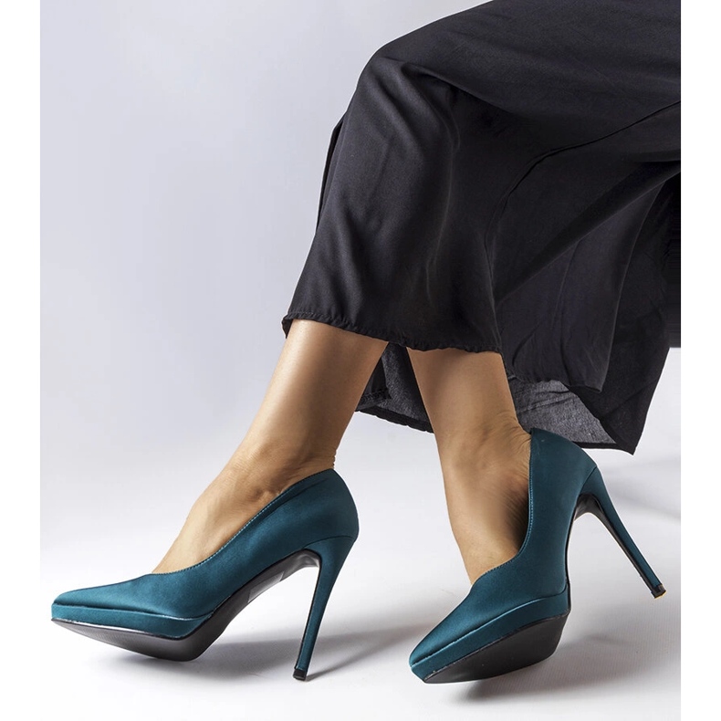 Tamno zelene satenske salonke iz Silja zelena 1