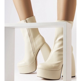 Bež čizme na visoku petu od Baratti 2