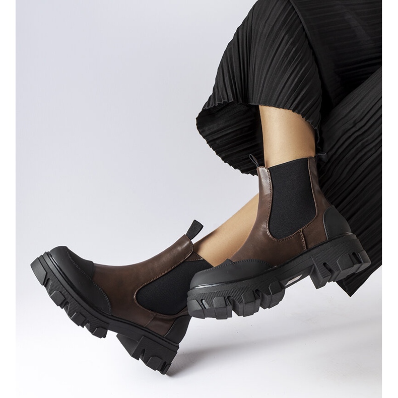 Tamno smeđe natikače iz Sibyle smeđa 1