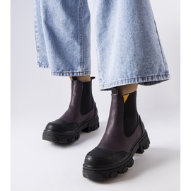 Crne i ljubičaste natikače iz Sibyle ljubičasta 1