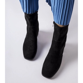 Crne gležnjače s perforiranim gornjištem iz Cavalla crna 1