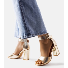 Marlens sandale sa zlatnim blokovima zlatna 1