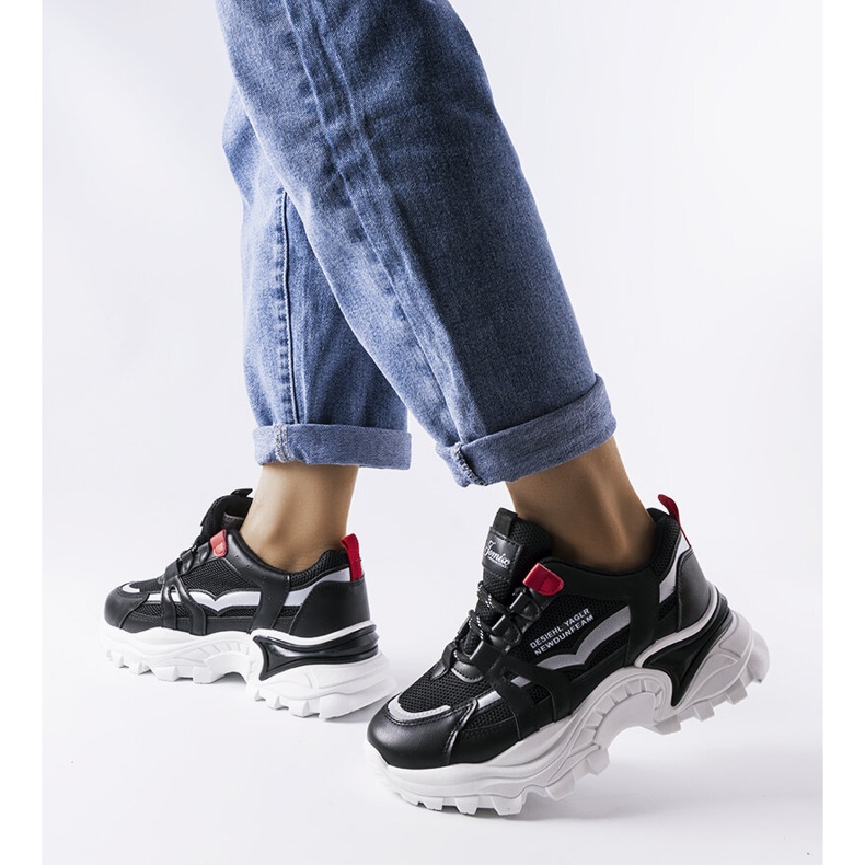 Crne tenisice s neonskim Opal umetcima crna 1