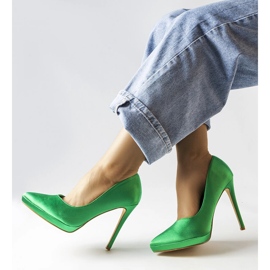 Zelene satenske salonke iz Silja zelena 1