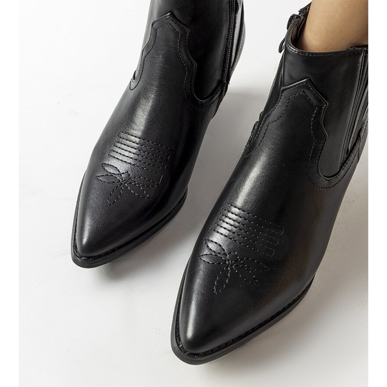 Crne klasične kaubojske čizme iz Gustava crno 1