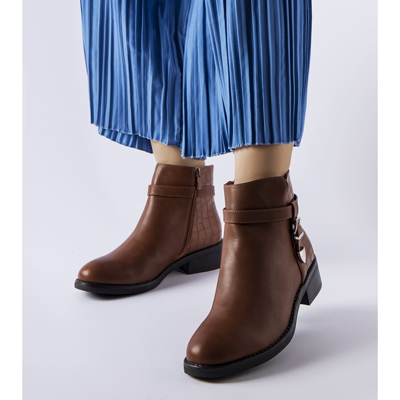 Smeđe ravne čizme iz Montefortea smeđa 1