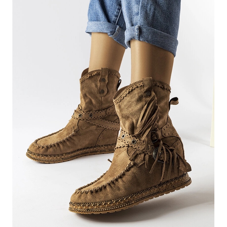 Inna Tamno smeđe čizme na klin iz Teodate smeđa 1