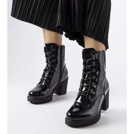 Crne izolirane gležnjače iz Lanze crna 1