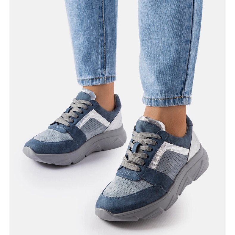 Plave perforirane tenisice iz Trecasalija plava 1