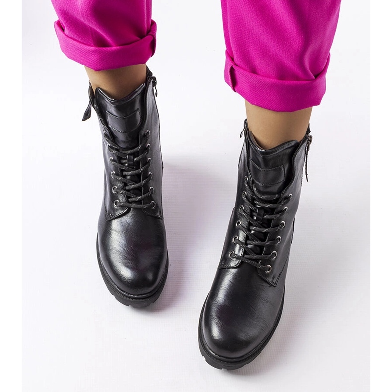 Crne izolirane čizme od Ailen crna 2