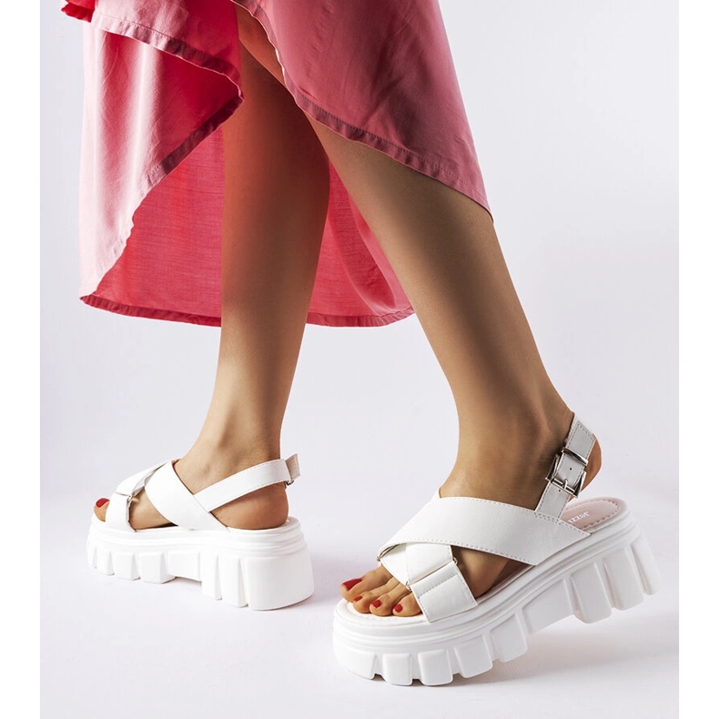 Bijele elegantne sandale s platformom Torriana bijela 1
