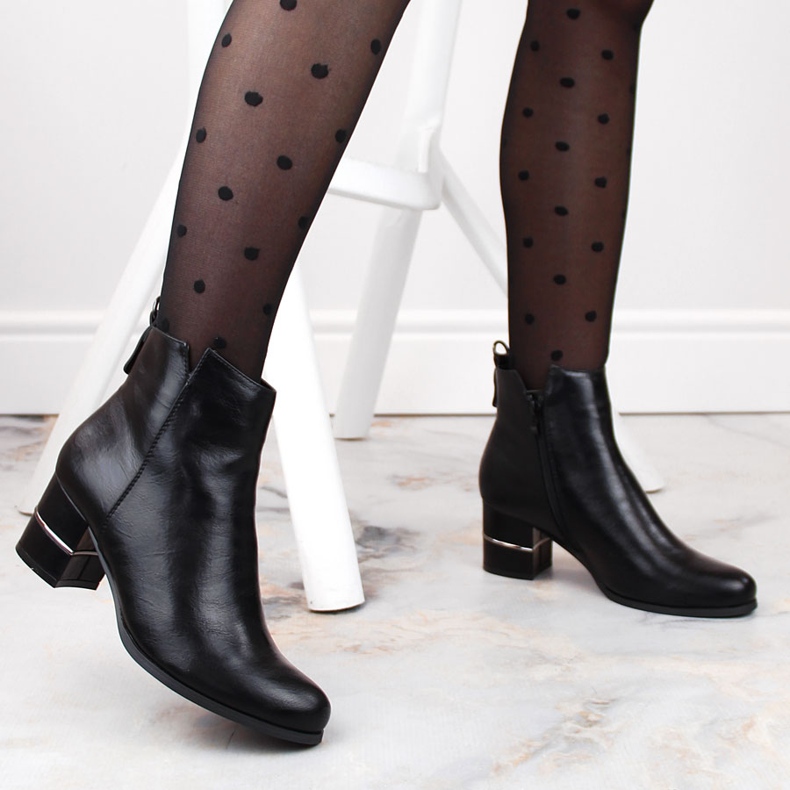 M. DASZYŃSKI Crne tople Chelsea čizme na stupu M. Daszyńskog crno 1