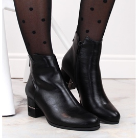 M. DASZYŃSKI Crne tople Chelsea čizme na stupu M. Daszyńskog crna 2