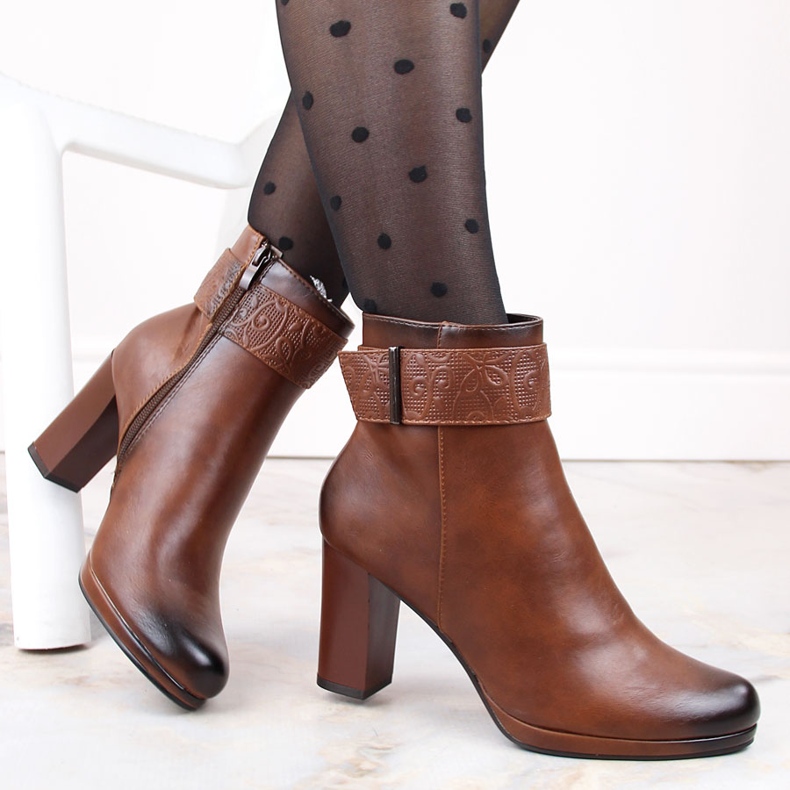 M. DASZYŃSKI Ženske čizme na visoku petu i platformu, izolirane smeđe, M.Daszyński AF125-19 smeđa 1