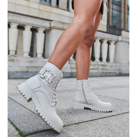 Inna Bež radničke kape s ukrasnim Guevara cirkonima 1