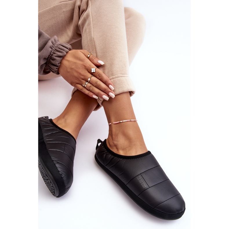 Ženske izolirane papuče crne Big Star KK274604 crna 1