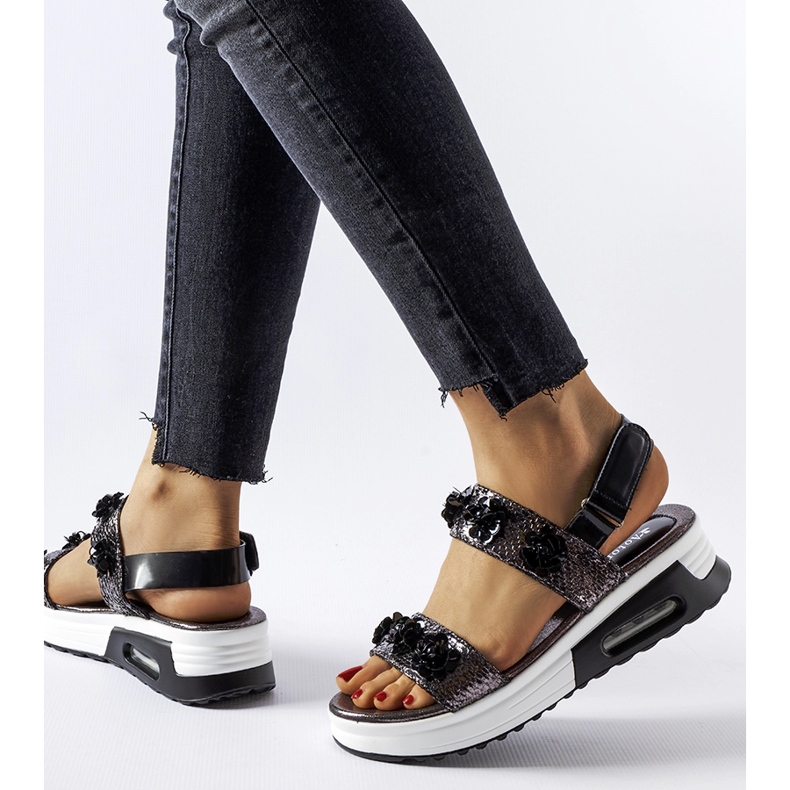 Inna Sive sandale na klin s cvijećem iz Stamforda srebro 1