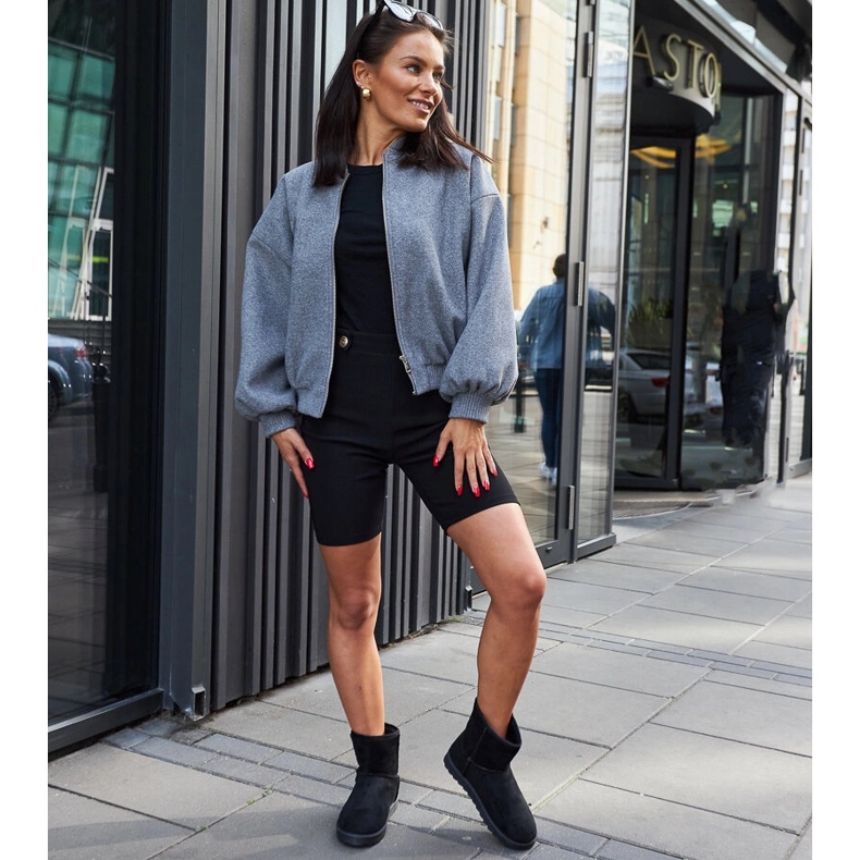 Crne izolirane Custonaci čizme za snijeg crno 1