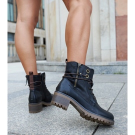 Howarth crne izolirane čizme crno 1