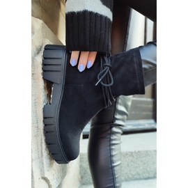 Ženske crne čizme s elastičnim gornjim dijelom crno 1