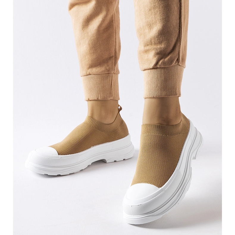 Smeđe tenisice s platformom Baratili smeđa 1