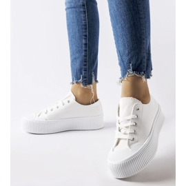 Bijele tenisice na debeloj Fortunata platformi bijela 1